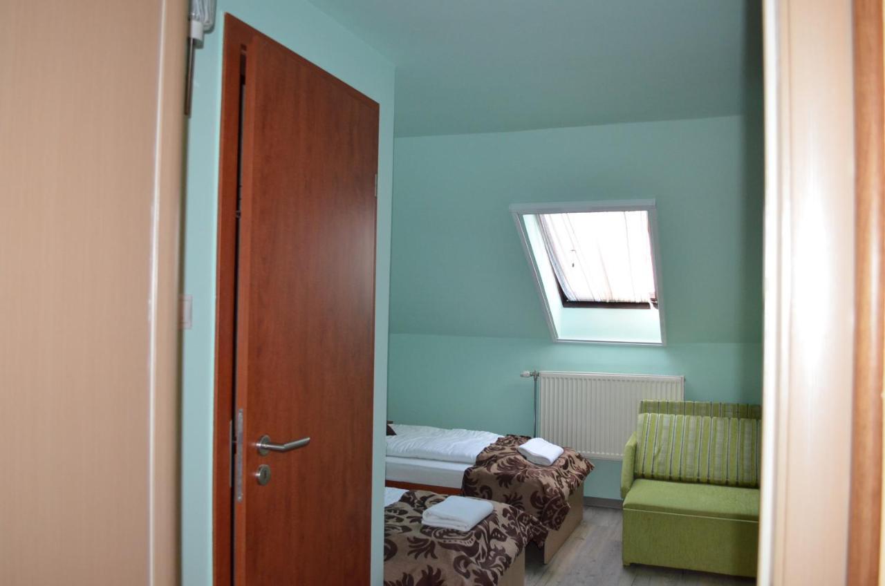 Holdfenyszallas Bed & Breakfast Szeged Eksteriør bilde