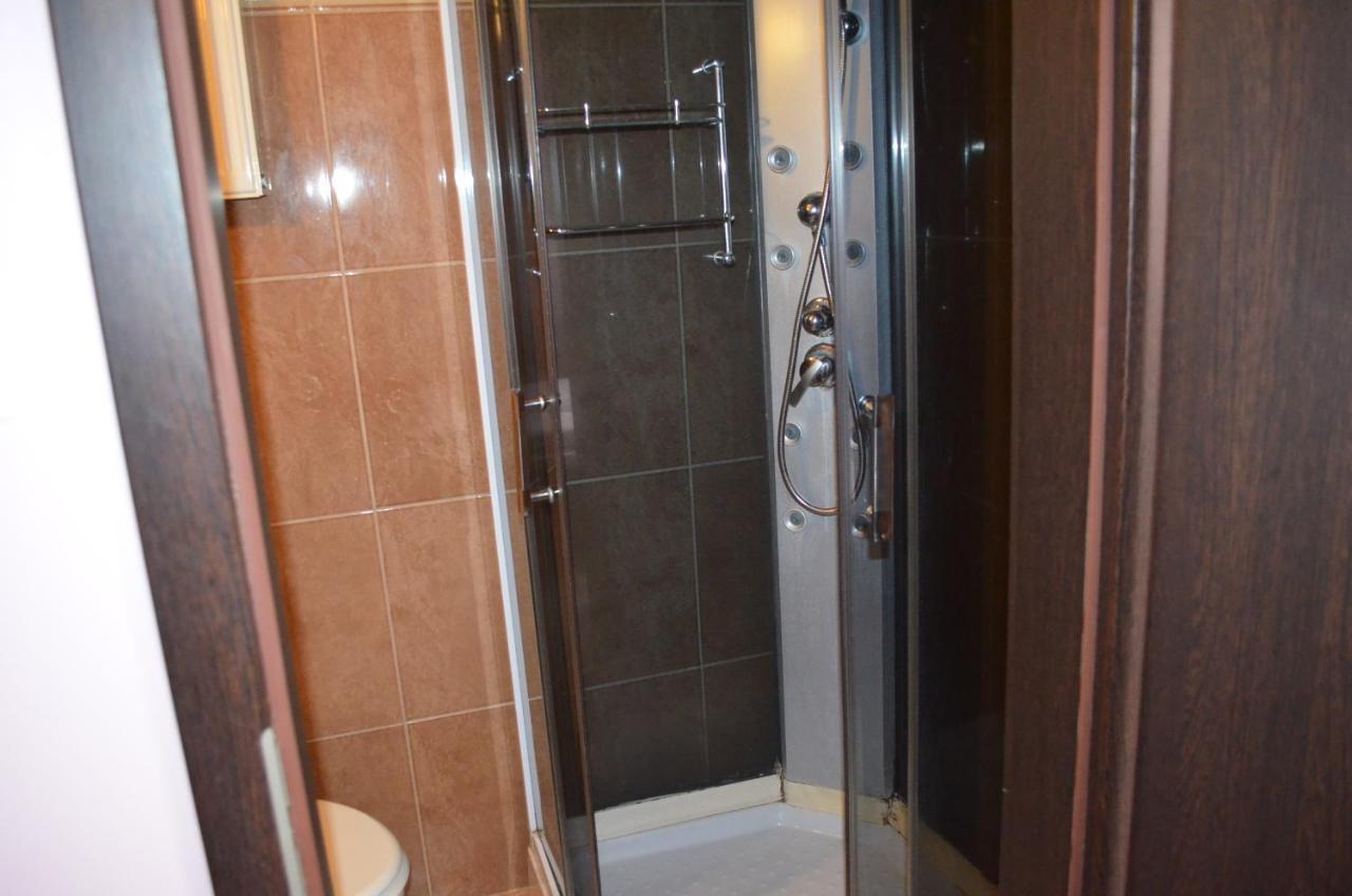 Holdfenyszallas Bed & Breakfast Szeged Eksteriør bilde