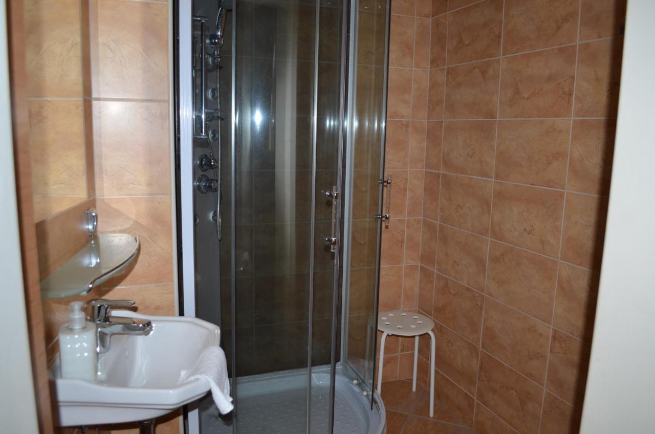 Holdfenyszallas Bed & Breakfast Szeged Eksteriør bilde